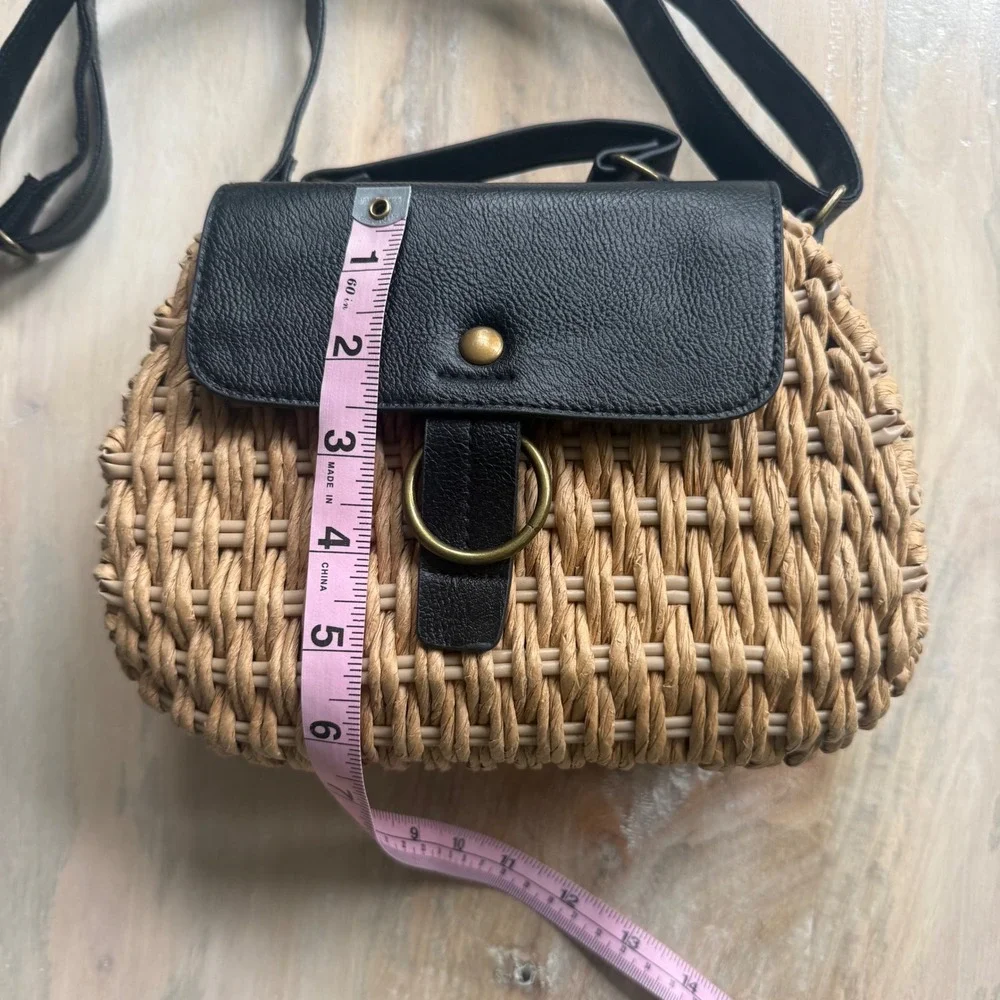 Beach by Matisse Woven Shoulder Straw Bag Womens Boho Summer Vacation Festival